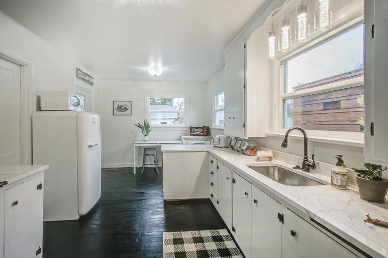 North Bend Downtown Cottage ภายนอก รูปภาพ